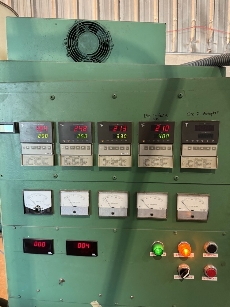 2.5" Plastic Extrusion Complete Running Line with Davis Standard Vacuum Tank
