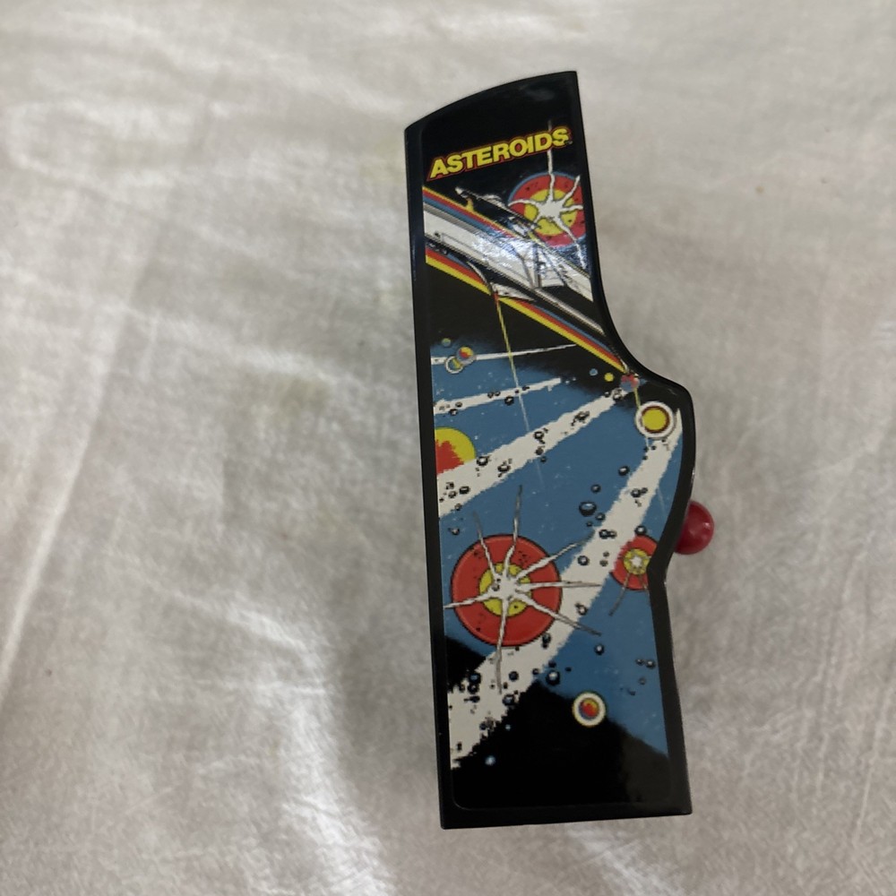 Asteroids Handheld Electronic Mini Arcade Game 2005 Atari MGA 5”