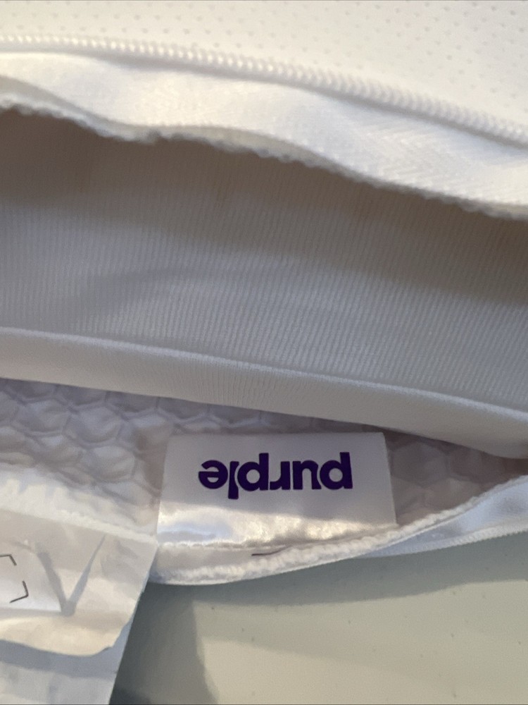 NWT Purple Harmony Standard Medium Pillow The Greatest Pillow Hex Grid