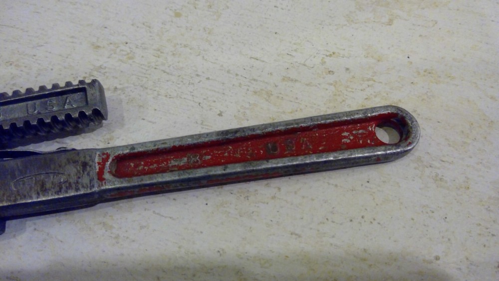 SMALL TRIMO SIZE 8" ADJUSTABLE PIPE WRENCH - VINTAGE