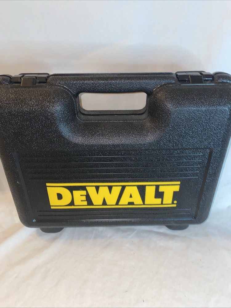 DEWALT DW106 3/8" (10mm) VSR DRILL NICE! W/CASE