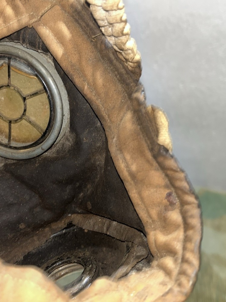 WW1 German Uniform Gas Mask + Filter Marked 1918