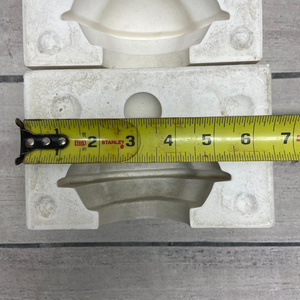 Vintage Unbranded Slip Casting Mold Ceramic 4D Lid #24B