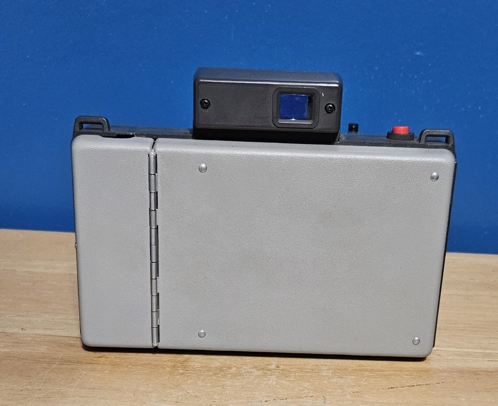 Vintage Polaroid Automatic 215 Land Camera