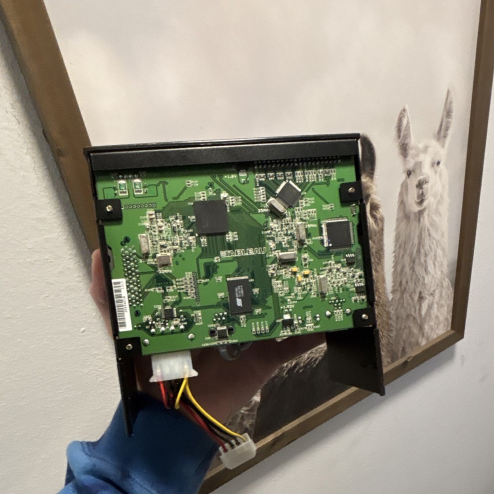 Digital Intelligence UltraBay 3D Forensic Workstation Powered by Tableau