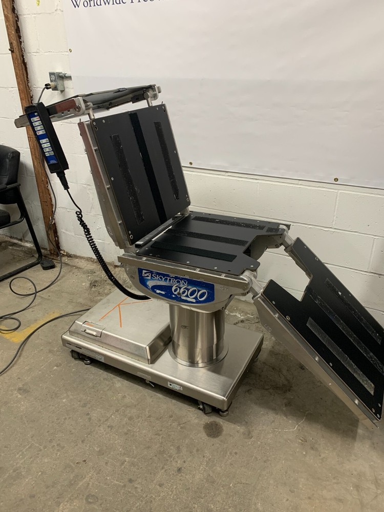 Skytron 6600 Surgery Table