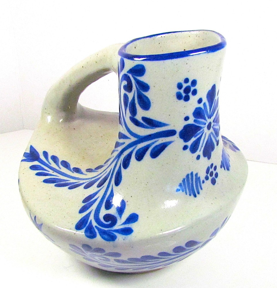 VINTAGE BLUE & GRAY STONEWARE 2 QT. PITCHER