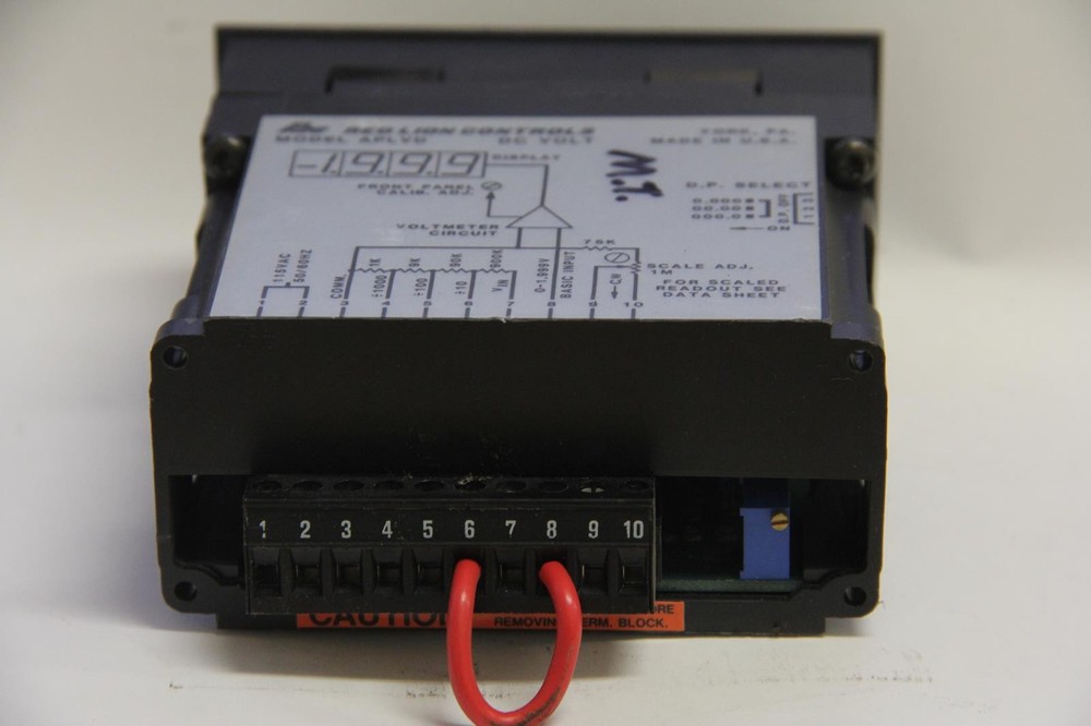 RED LION CONTROLS APLVD Panel Mount Voltmeter