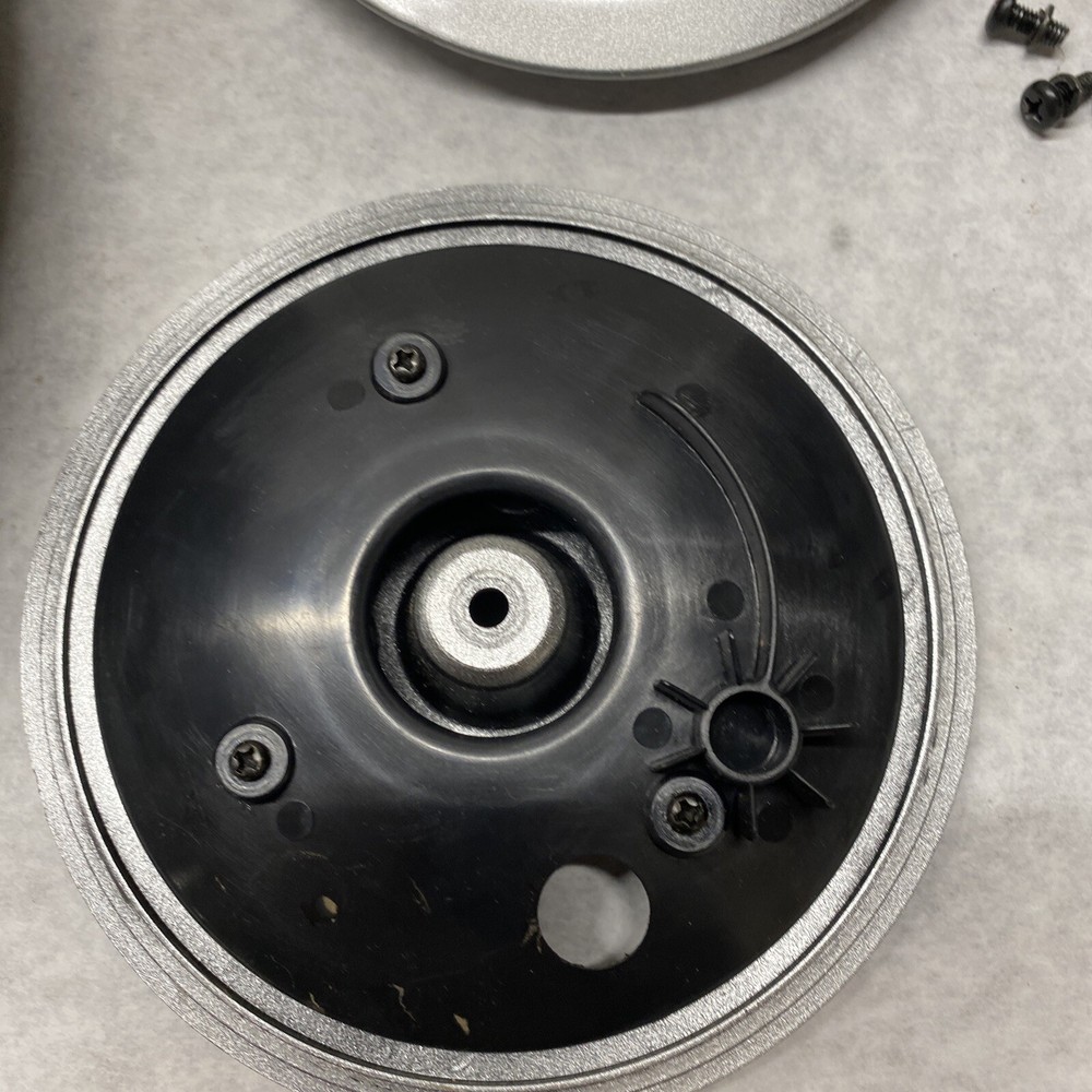 Jazzy Select Pride 2 Wheels with Hub Caps Solid Filled JAZ-15