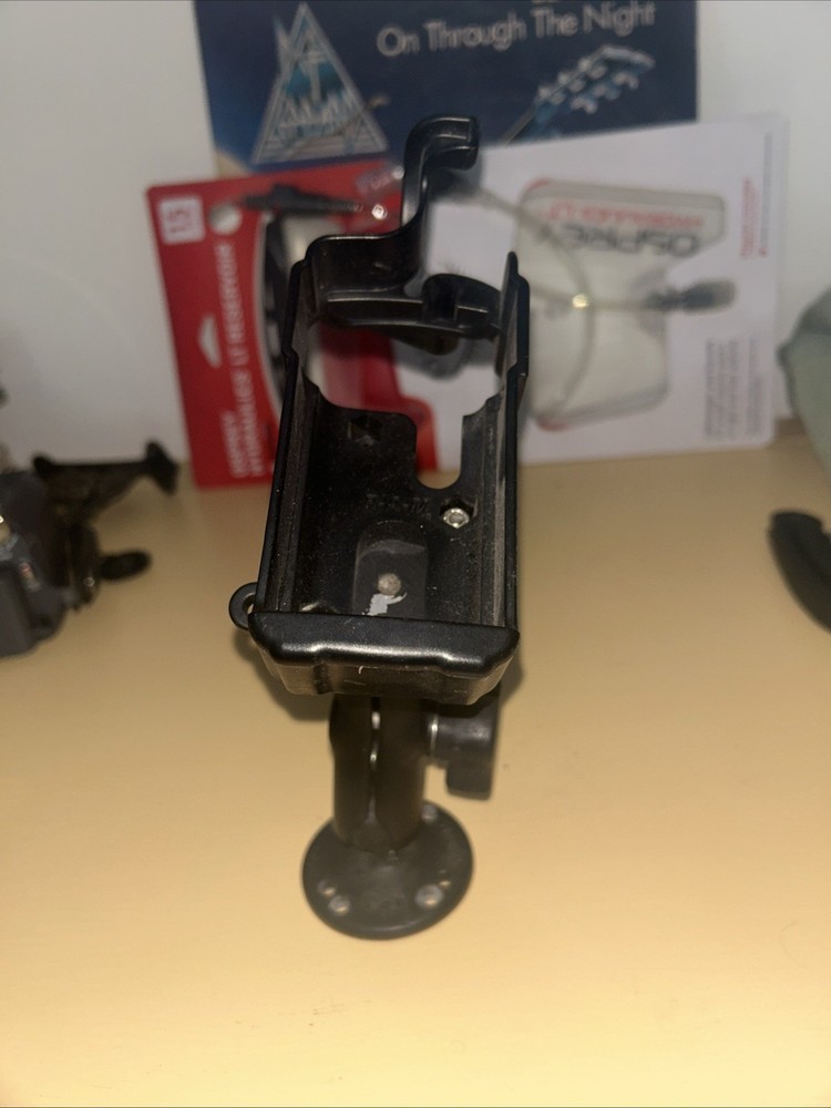 Ram Mount GPS 1.5" Ball Double Socket Medium C  w/ 2.5" Base