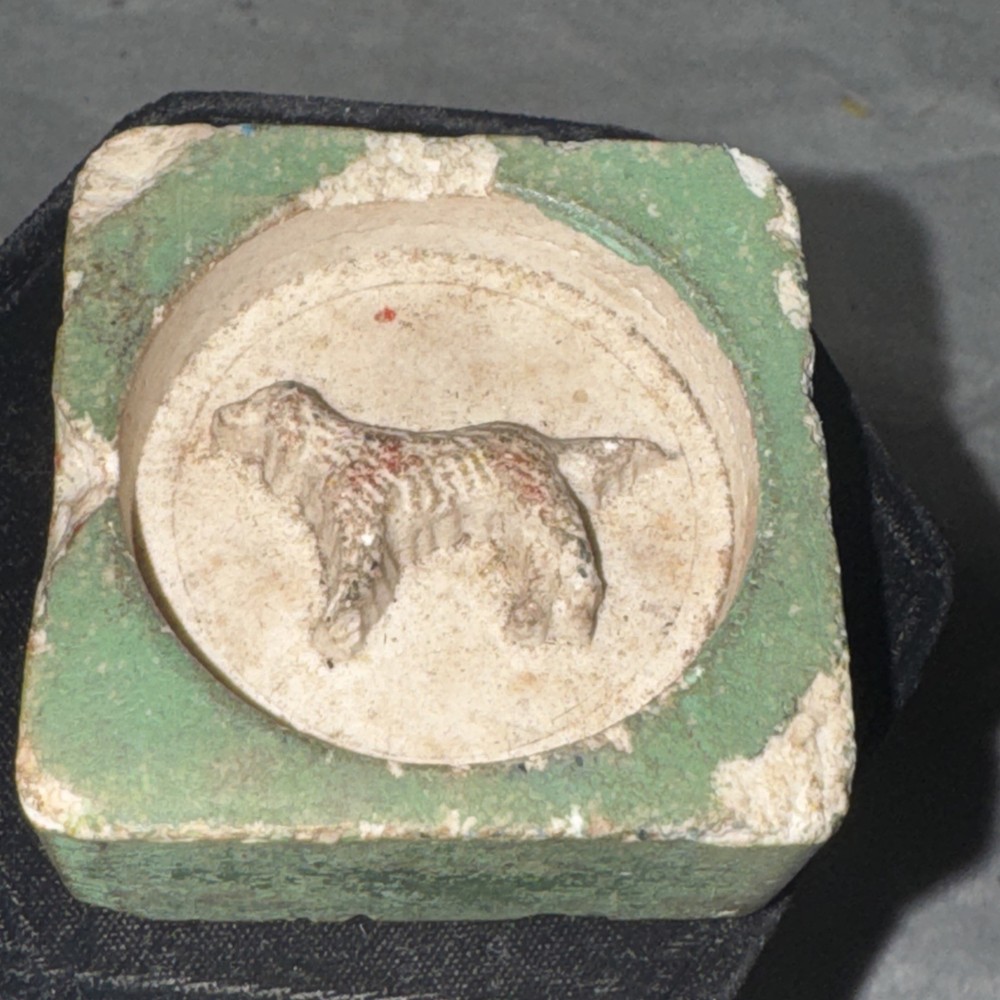 Vintage Square Thick Tile With Embossed Dog