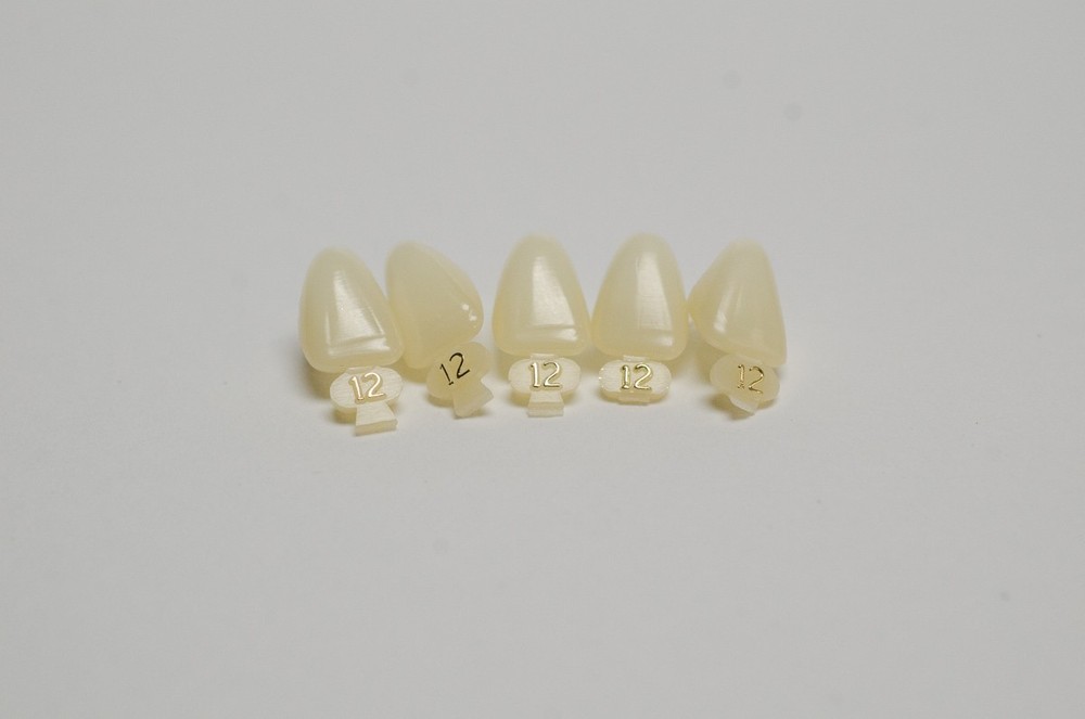 DENTAL POLYCARBONATE TEMPORARY CROWNS #12 (URC) UPPER RIGHT CENTRAL 5/PACK