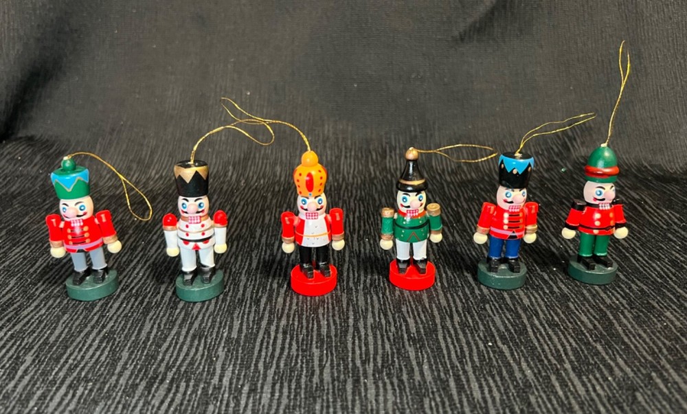 BRUBAKER Nutcrackers Tree Ornaments Set - Hanging Figurines, Designed in Germany