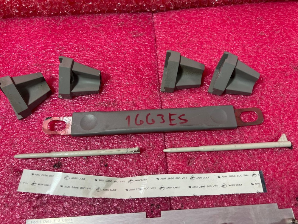 HP 1663ES LOGIC ANALYZER Accessories