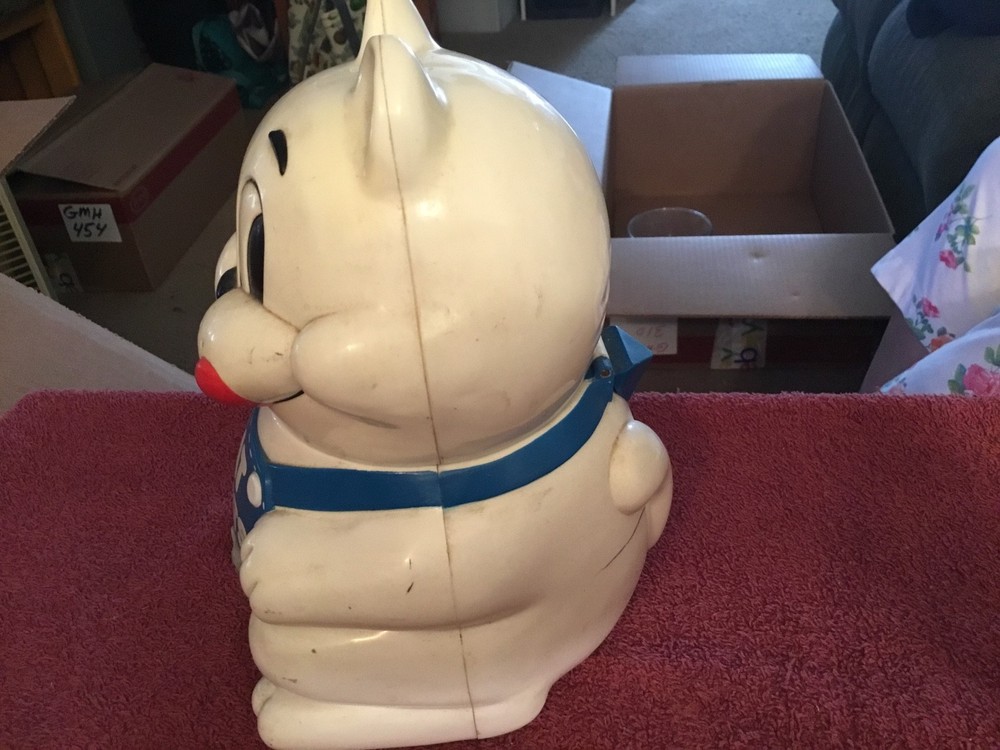 Plastic Cat Treat Cookie Jar