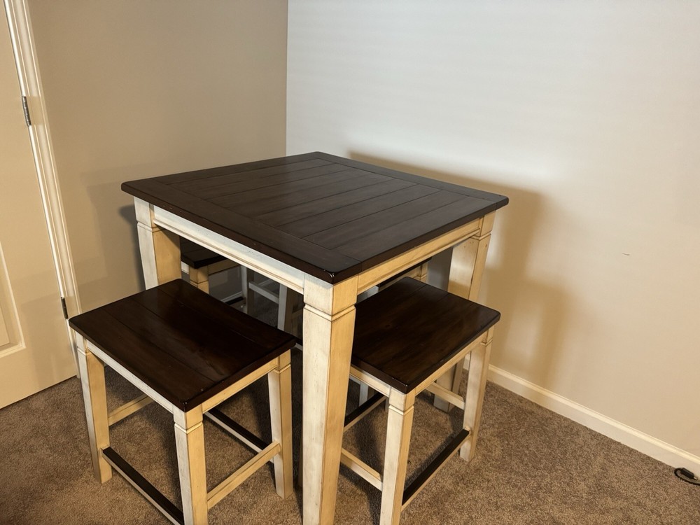 Costco Table/Chairs