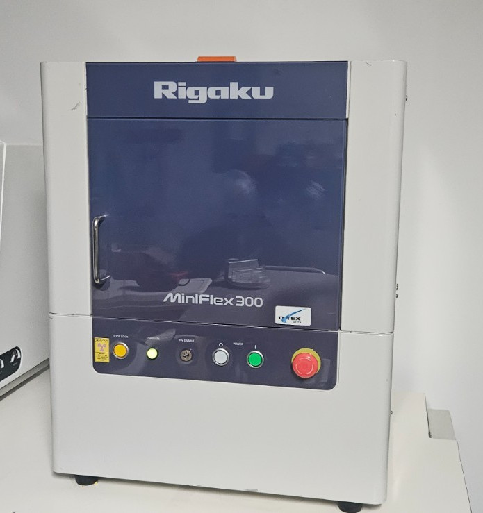 Rigaku MiniFlex 300 Diffractometer