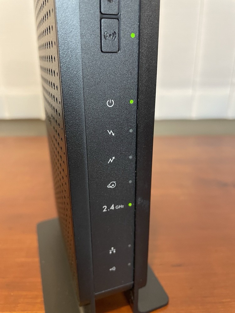 NETGEAR C3000 340 Mbit/s Cable Modem Router