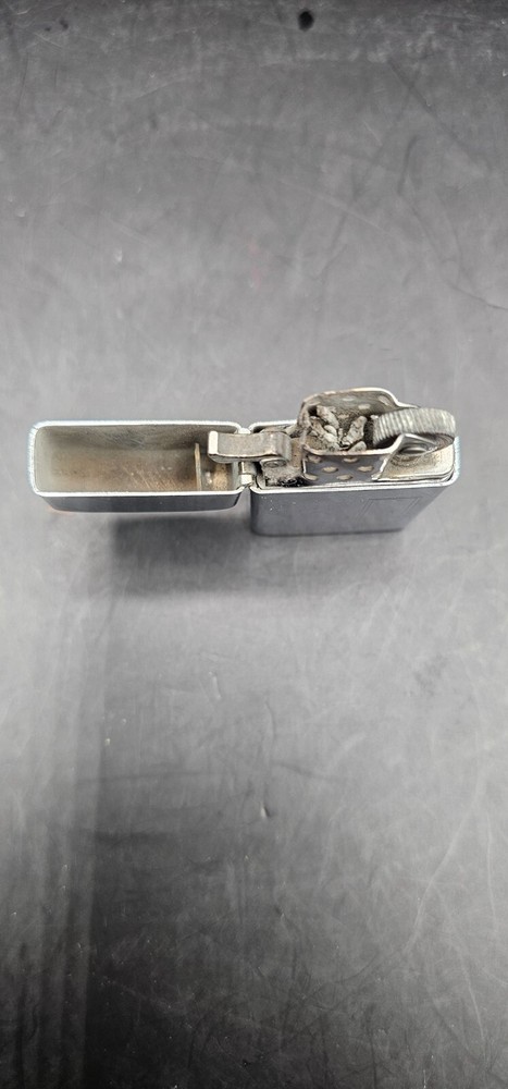 Zippo Lighter Chrome with Pin Stripping - READ