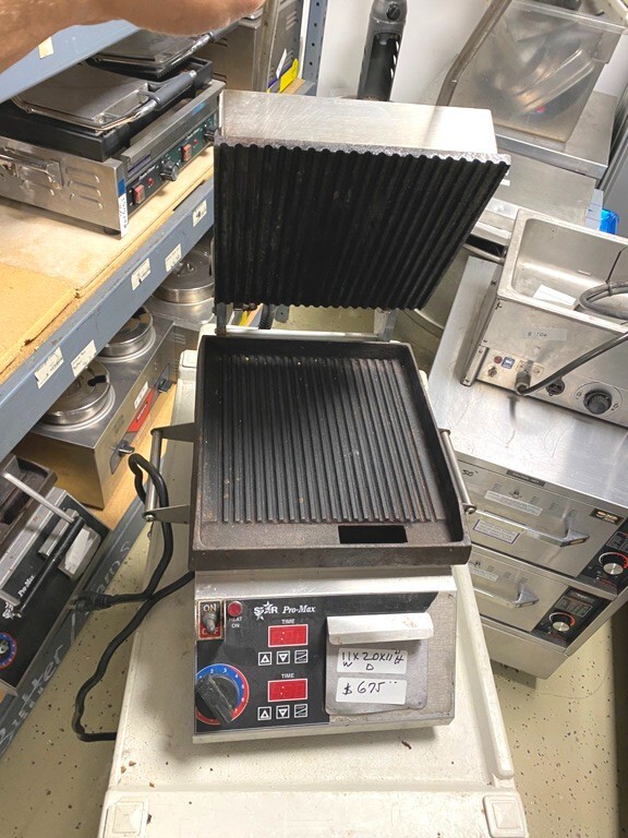 Panini Press/ Star Pro Master CG10IT2 10" Commercial Panini Press