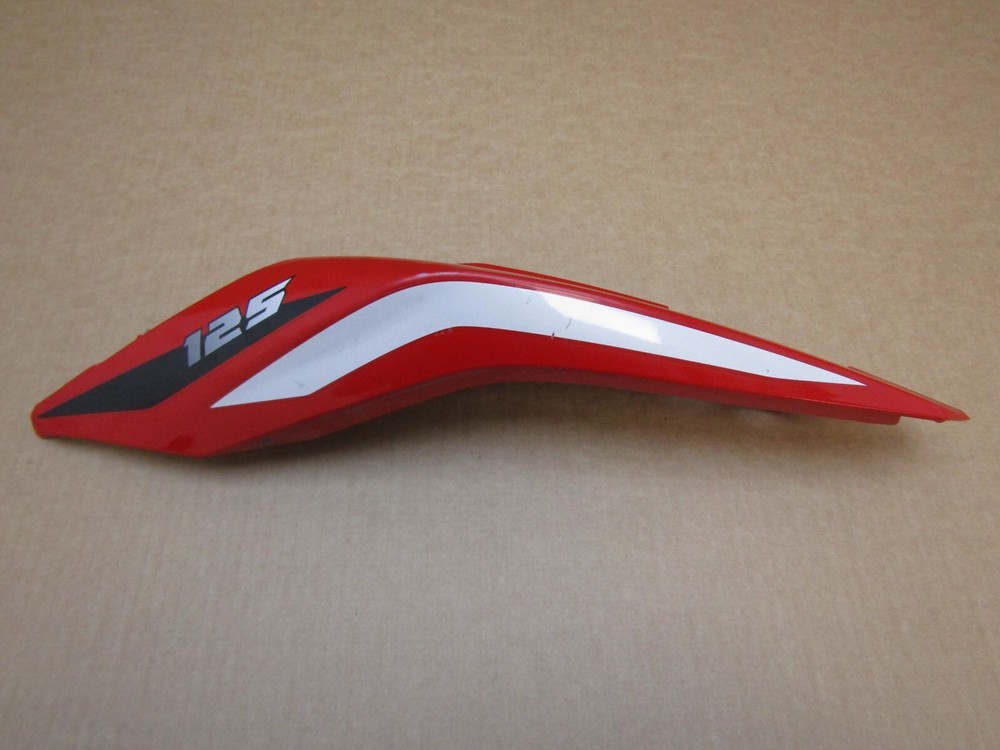 Benelli BN 125 2020 850 miles left tail panel (11902)