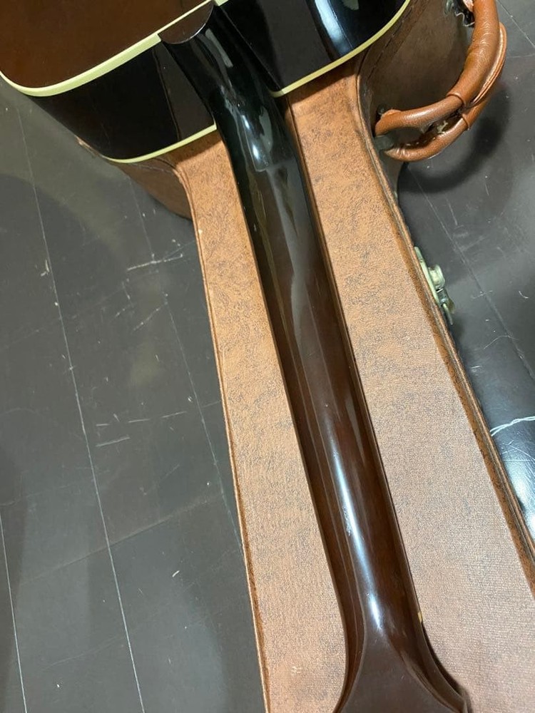 Gibson Acoustic Guitar