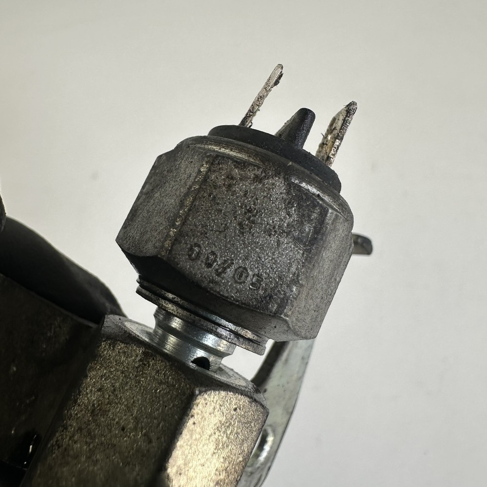Triumph Rocket 3 2006 Rear brake light stop lamp switch