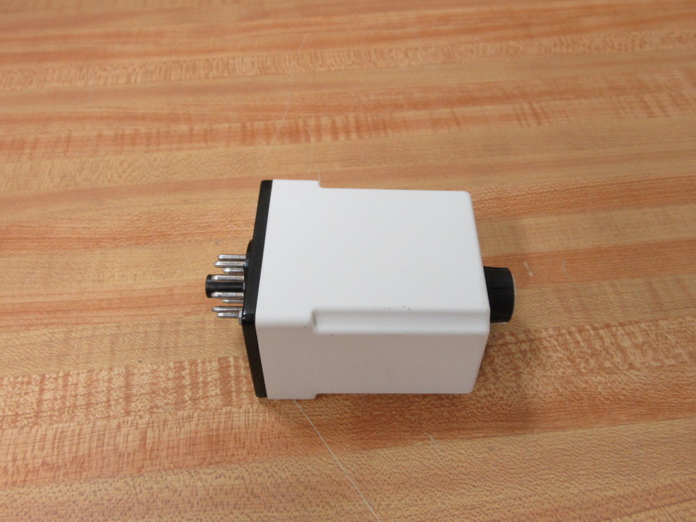 Allen Bradley 700-HT22AA1 Time Delay Relay 700HT22AA1