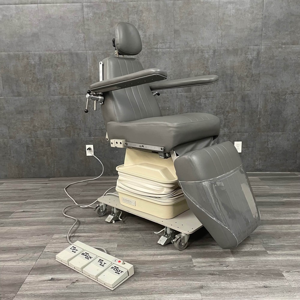 DMI 219 Mobile Oral Surgery Chair
