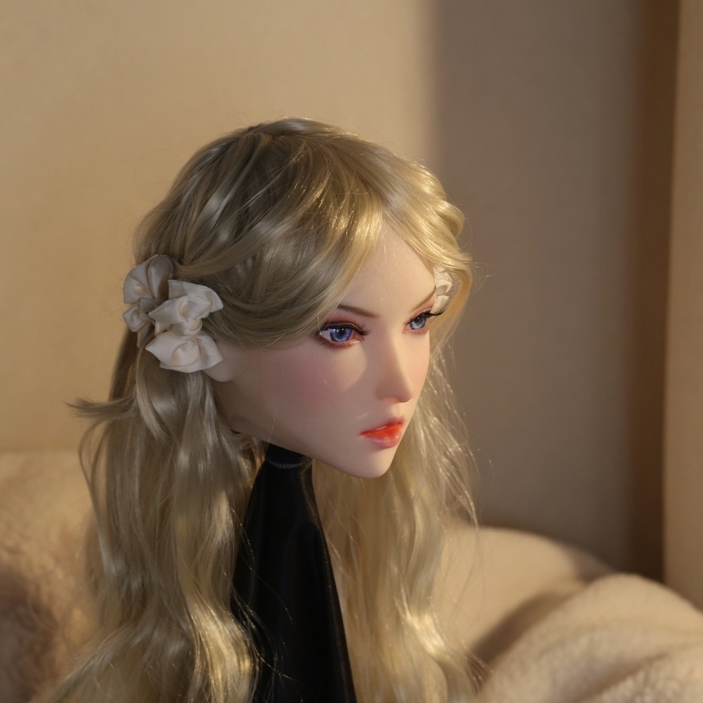 Professional Mannequin Head Exquisite Design Realistic Skin Texture Model