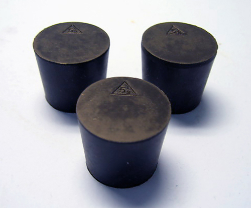SIZE 5.5 BLACK RUBBER STOPPERS  (COUNT 3)