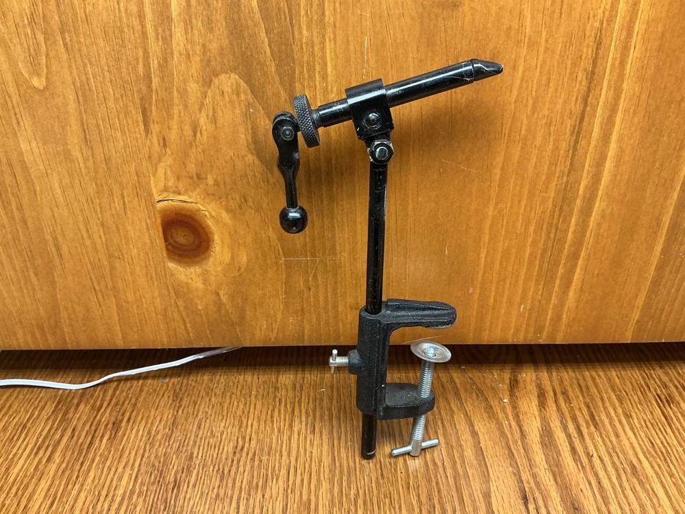 Sunrise fly vise