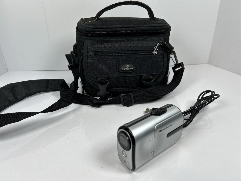Delstar DV Handheld Camcorder Bundle Complete With Charging Cords Tested Works!
