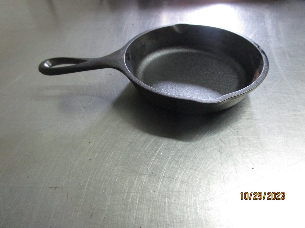 Lodge Cast Iron 5" Skillet H5MS