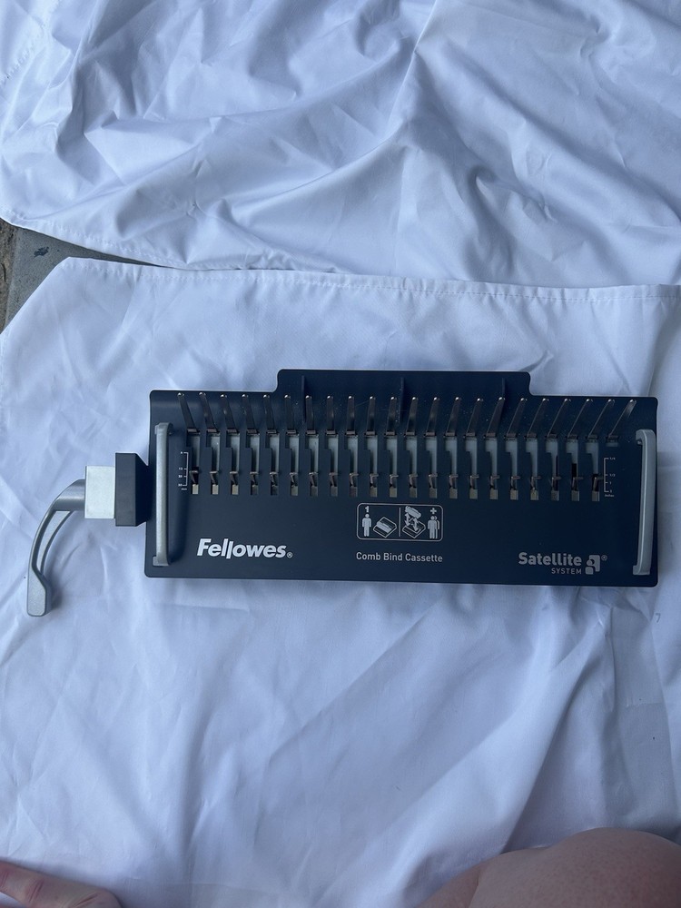 Fellowes Galaxy E 500 Electric Comb Binding Machine