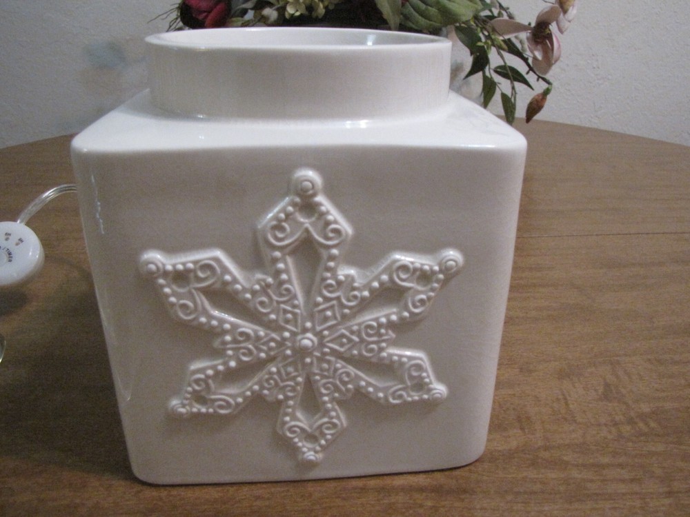 YANKEE CANDLE EASY MELTCUP WARMER WITH TIMER SNOWFLAKE
