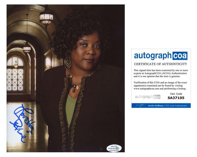 Loretta Devine "Boston Public" AUTOGRAPH Signed 'Marla Hendricks' 8x10 Photo