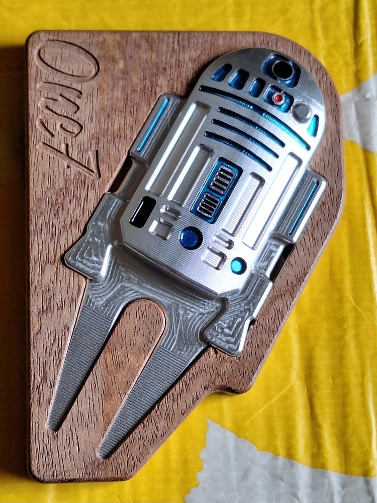 Brand new One7 R2D2 Divot Repair Tool