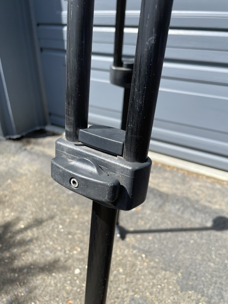 CSI TD35 Carbon Fiber Tripod / ~ 62" Extendable