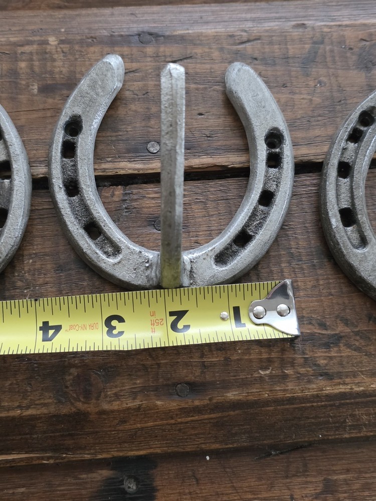 🔥 3 Cast Iron "Horseshoe" Hooks