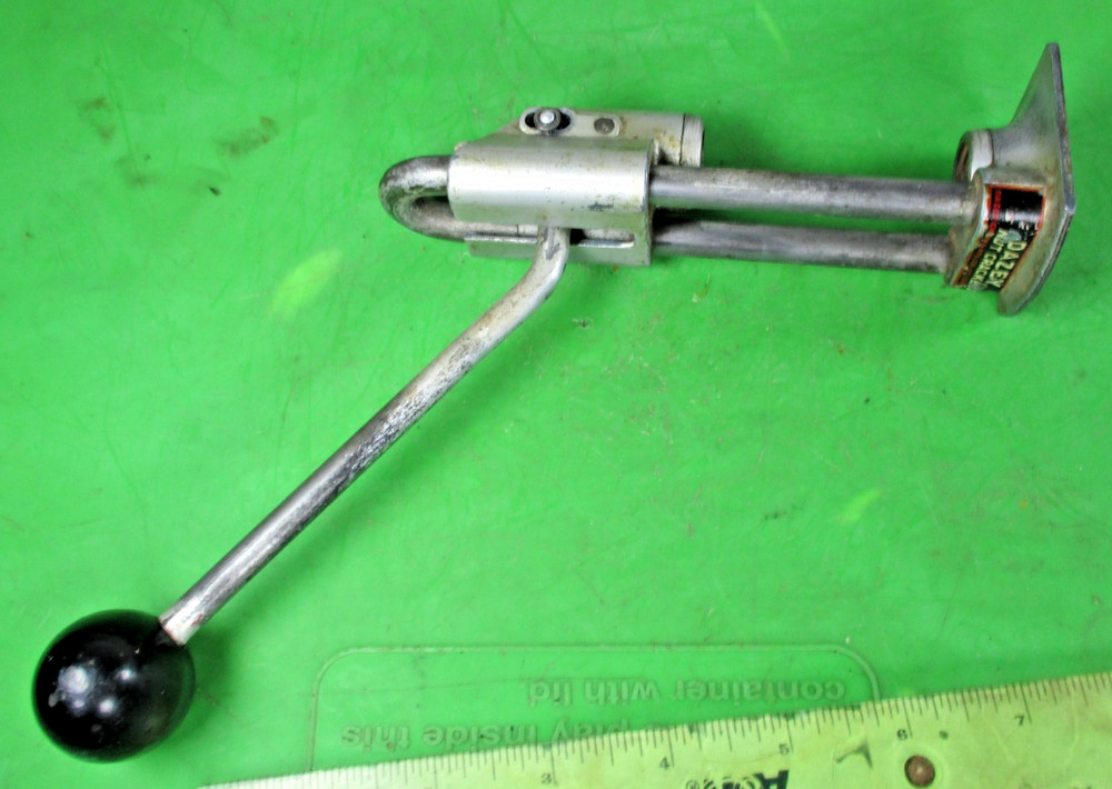 Vintage Dazey Churn Mfg. Nut Cracker Ratcheting Nutcracker Tool 🔥Tested=GOOD
