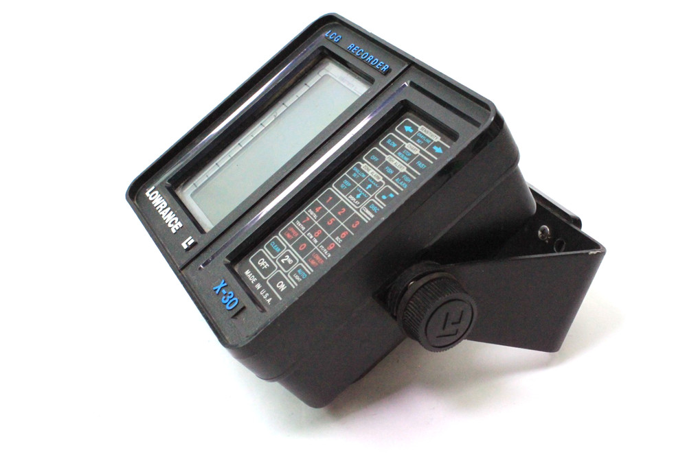 LOWRANCE X-30 FISH FINDER HEAD UNIT ONLY