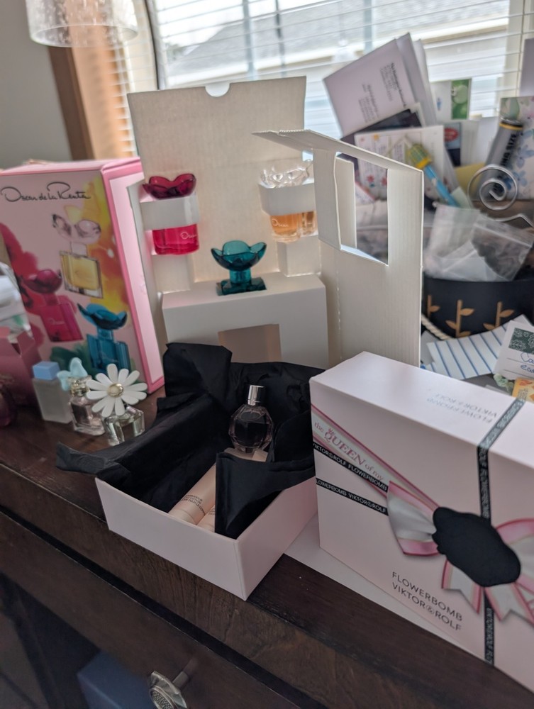 9 New Miniature Perfumes