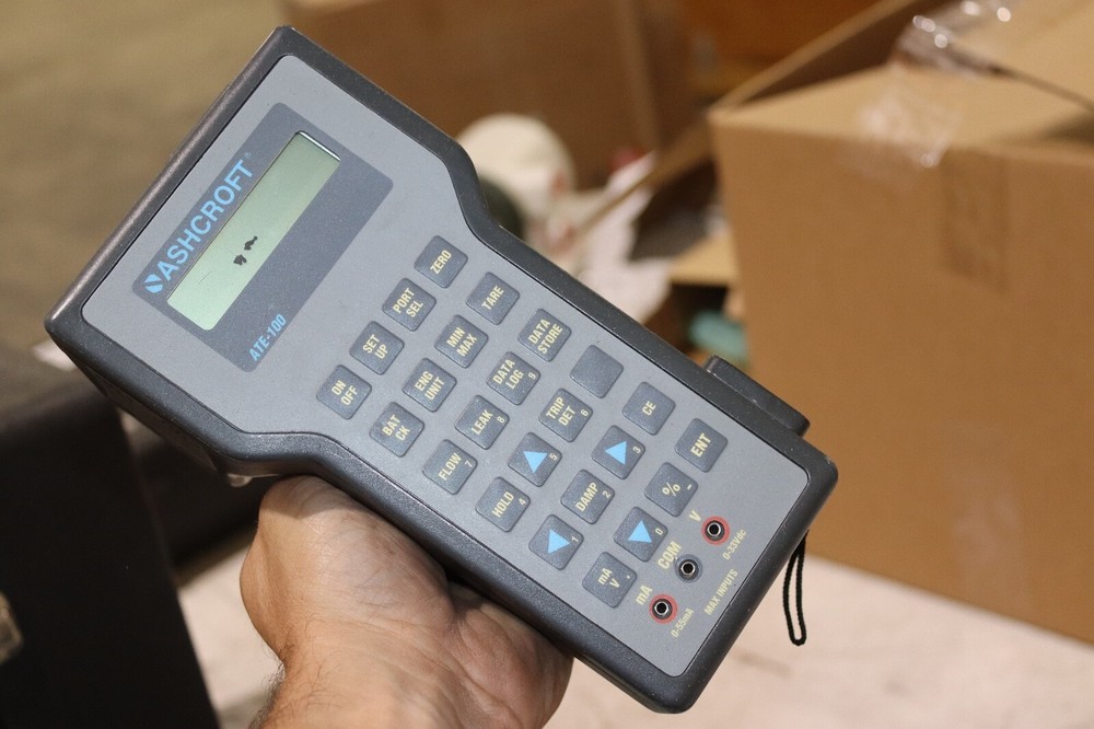 Ashcroft ATE-100 Handheld Calibrator