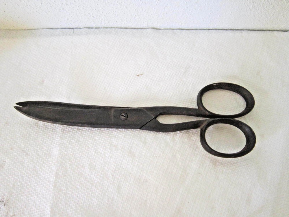 Vintage Steel Scissors Curved Blades