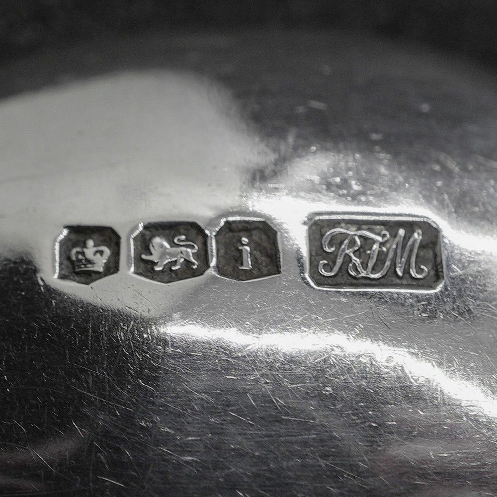 Antique Solid Sterling Silver Art Deco Teaspoon. 12g.