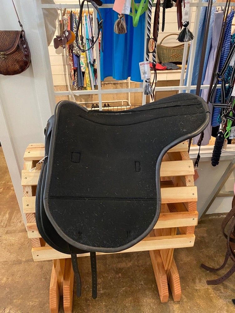 Ansur dressage saddle pad