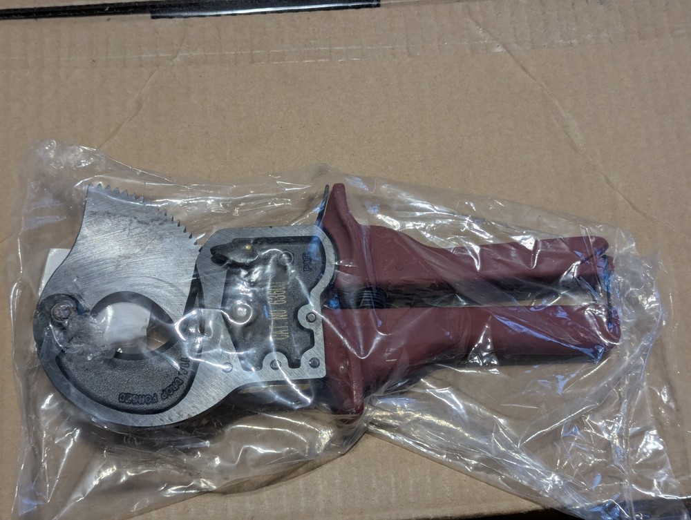 KLEIN CABLE CUTTERS 63601