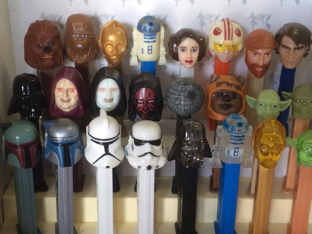 PEZ - Star Wars Series - Choose Character from Pull Down Menu - Use for Crafts