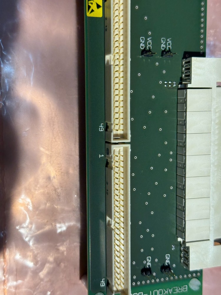 3585.7280.00 PCB Developer Breakout-Board 2 090002-222 Development